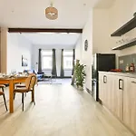 The Kingsway- 2 Bedroom Central Swansea Apartments By Stayright