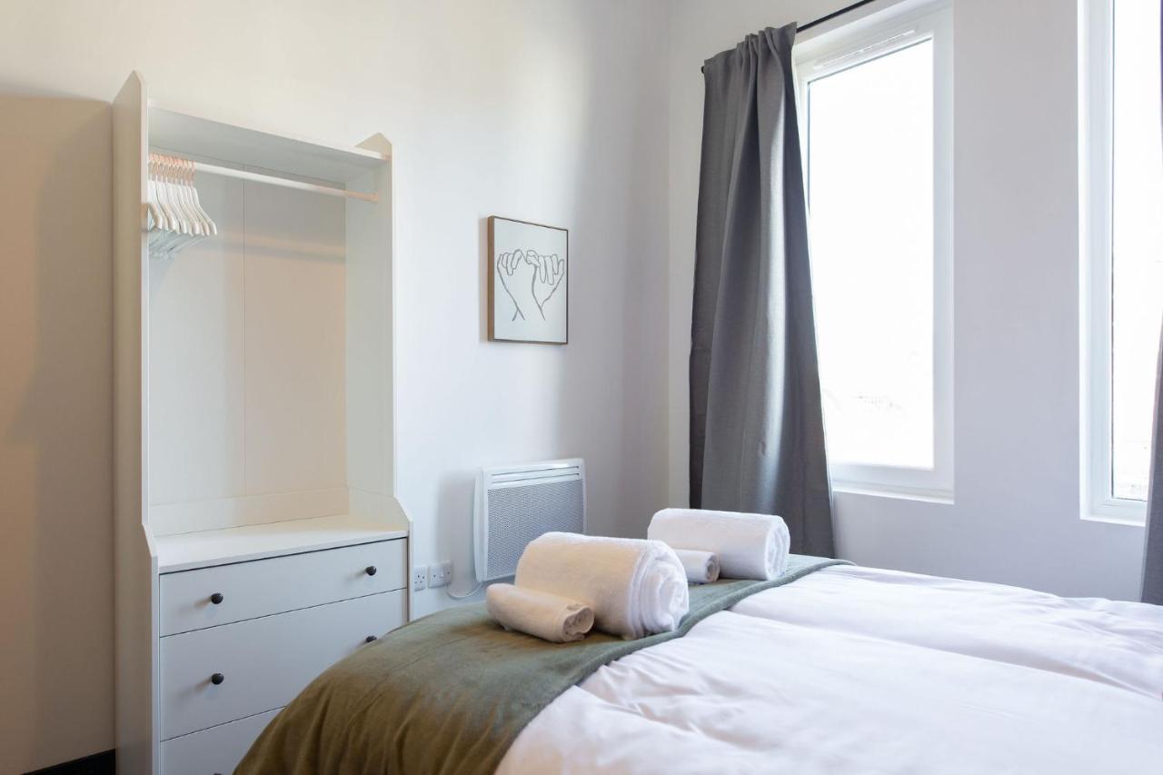 The Kingsway- 2 Bedroom By Stayright Apartment
