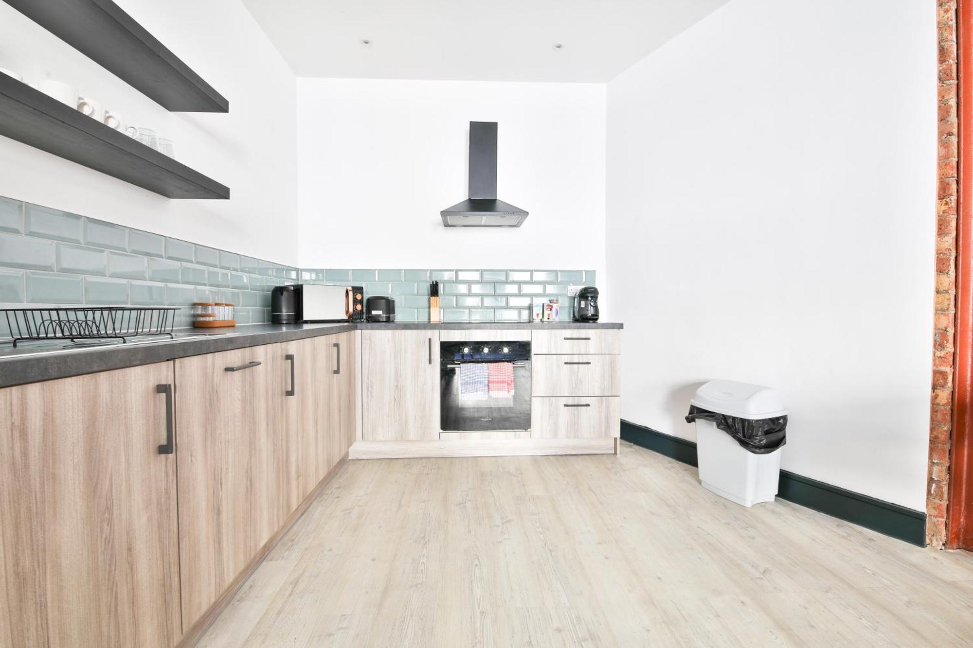 Apartment The Kingsway- 2 Bedroom By Stayright Swansea