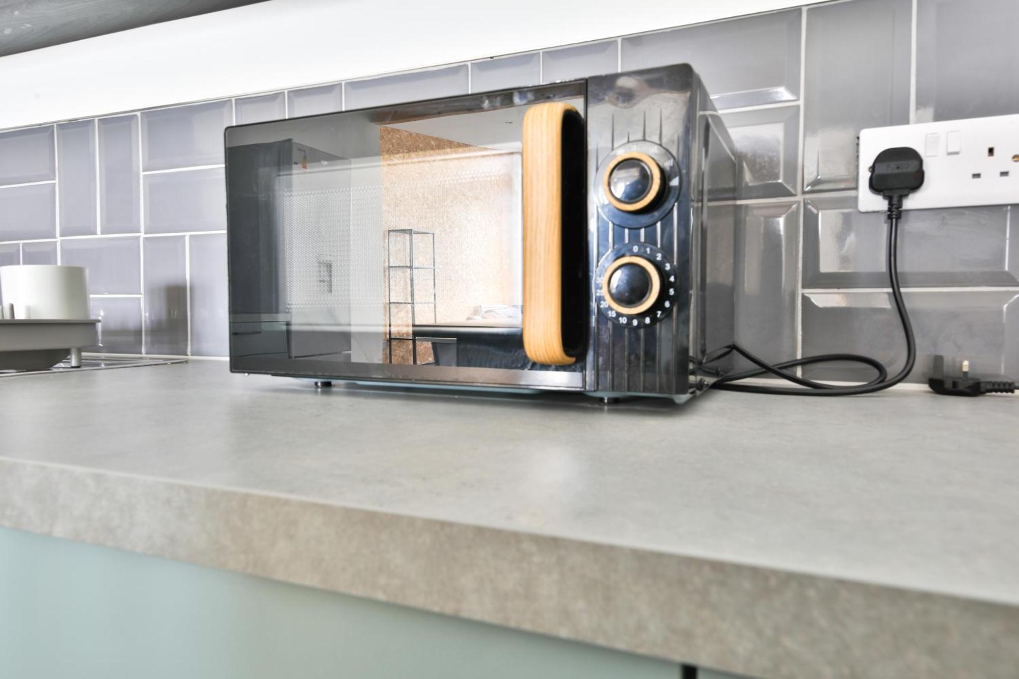 The Kingsway- 2 Bedroom By Stayright Apartment Swansea