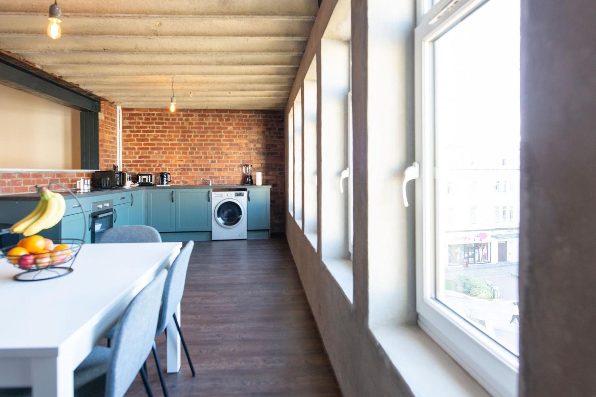 The Kingsway- 2 Bedroom By Stayright Apartment Swansea