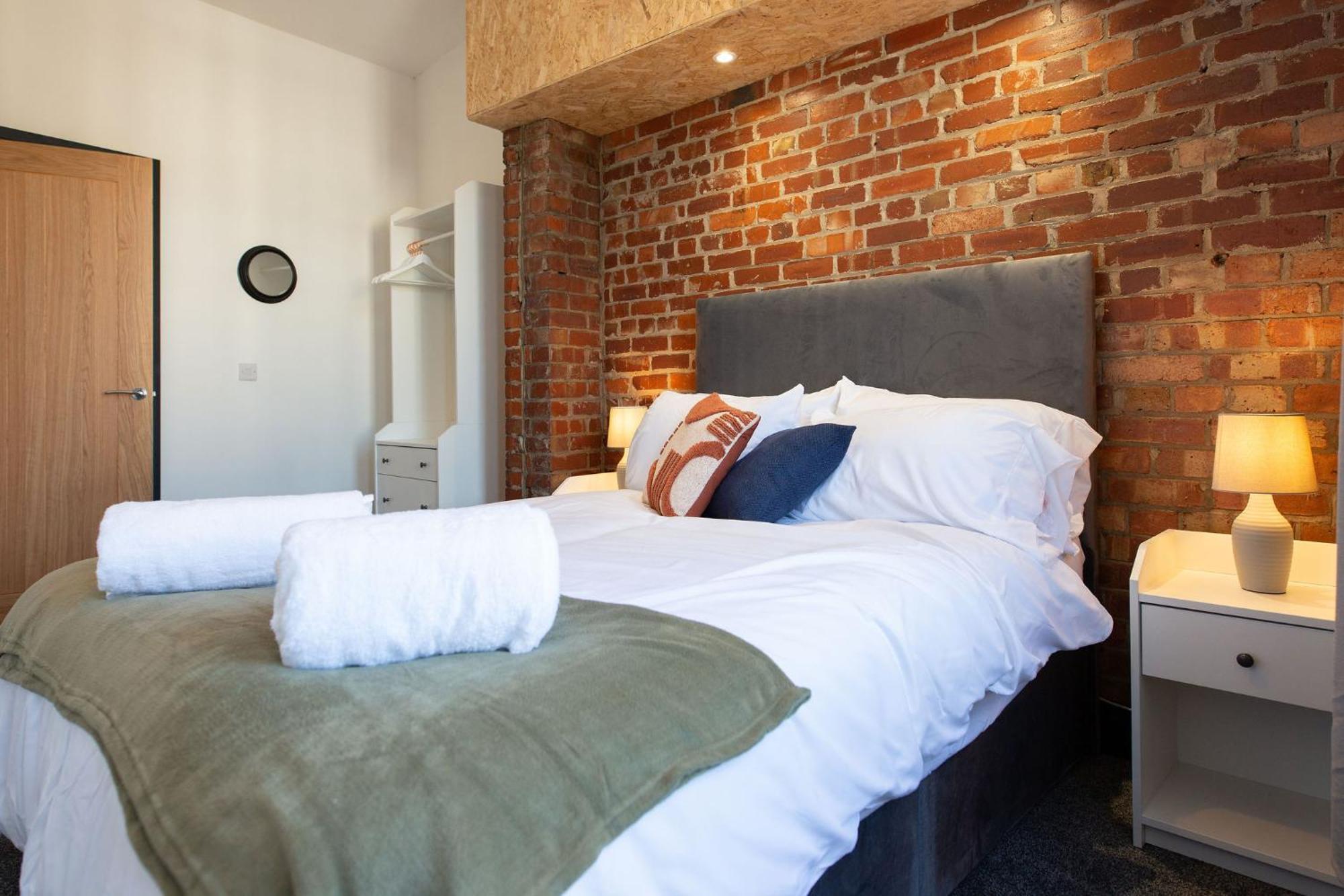 Apartment The Kingsway- 2 Bedroom By Stayright Swansea